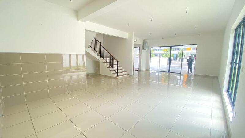 KL East : East 57 - 3