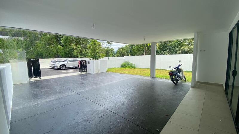 KL East : East 57 - 4