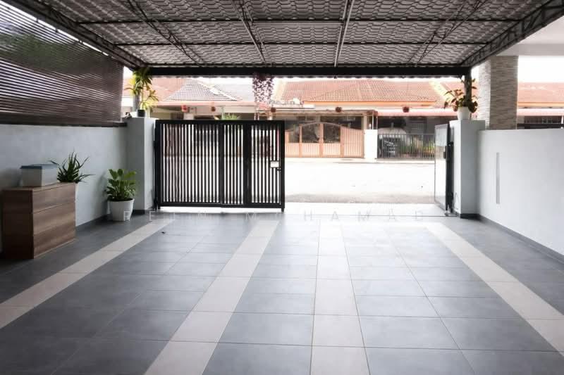 Bandar Saujana Putra - 2