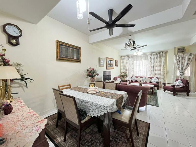 Kota Damansara Seksyen 8 - 2