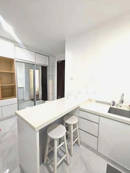 Symphony Tower (Menara Simfoni) - 3