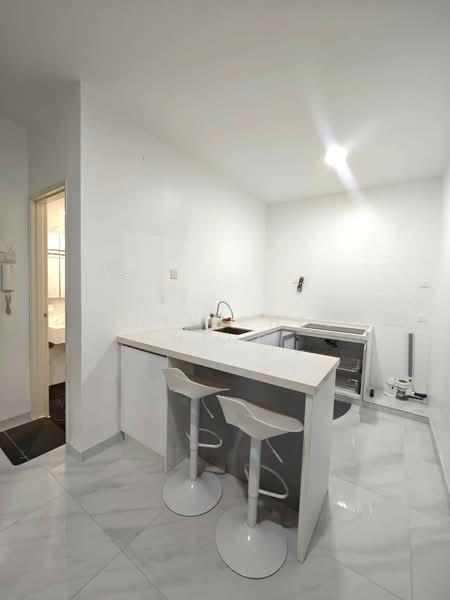 Symphony Tower (Menara Simfoni) - 4