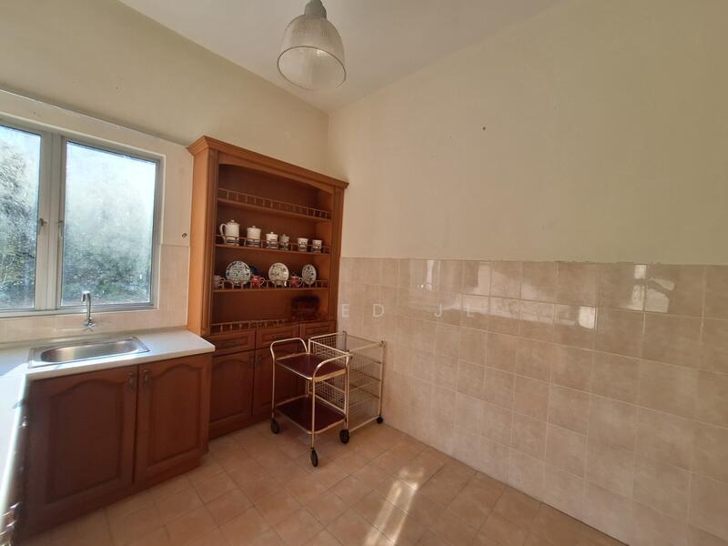 Pantai Sepang Putra - 4