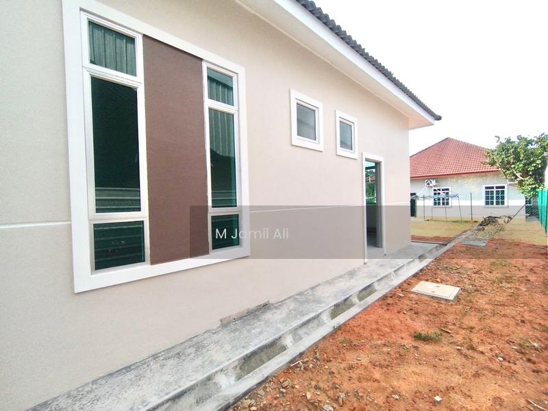 Semi-D house at Muar - 3