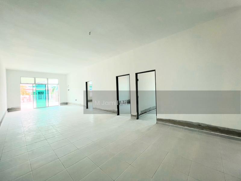 Semi-D house at Muar - 5