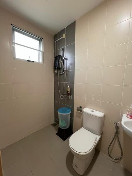 M Residence Canal Link - 2