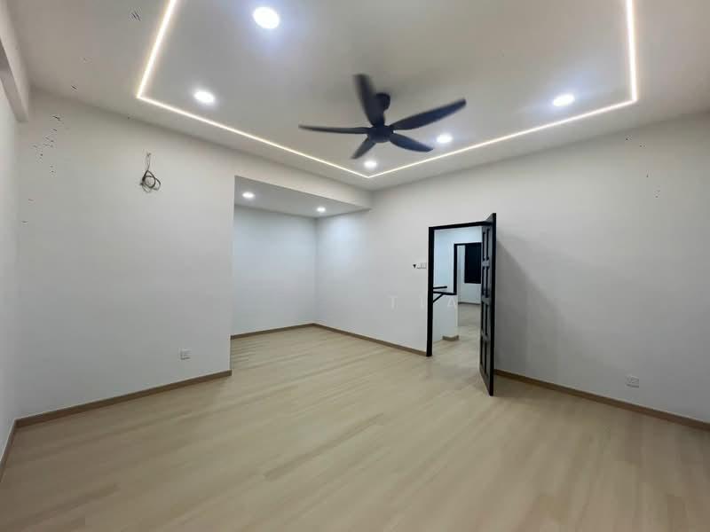 Taman Desa Cemerlang - 3