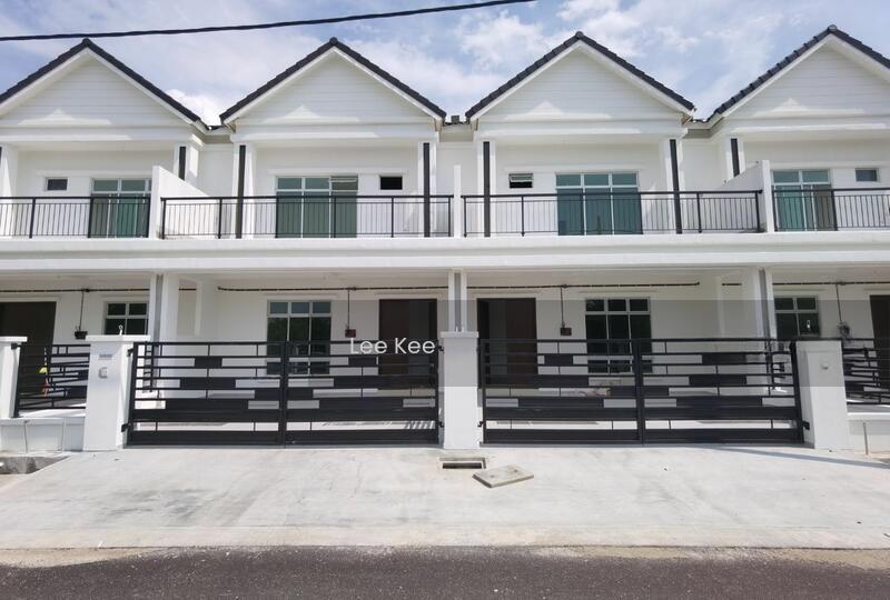 Terrace house at Batu Pahat - 1
