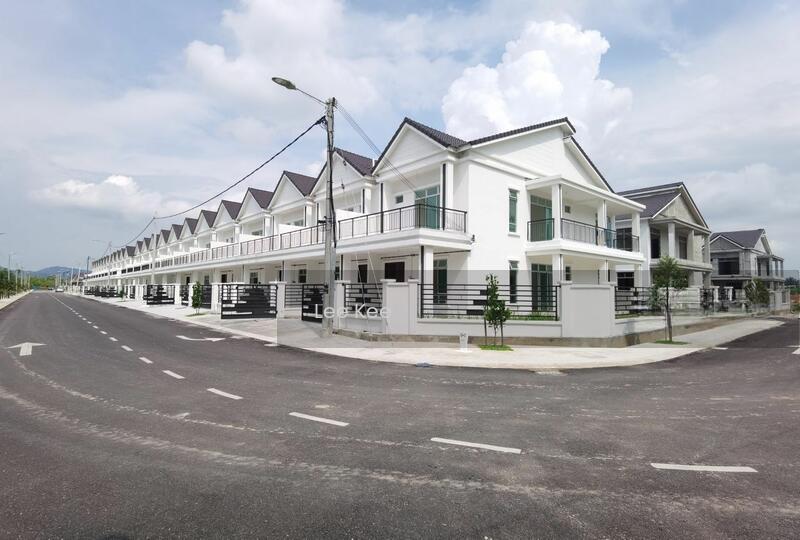 Terrace house at Batu Pahat - 2