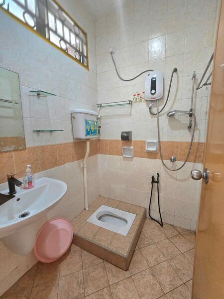 Double storey house for sale at Damansara aliff - 3