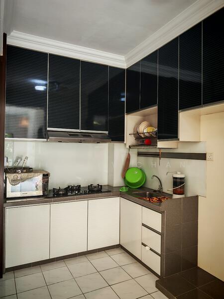 Vista Condominium - 4