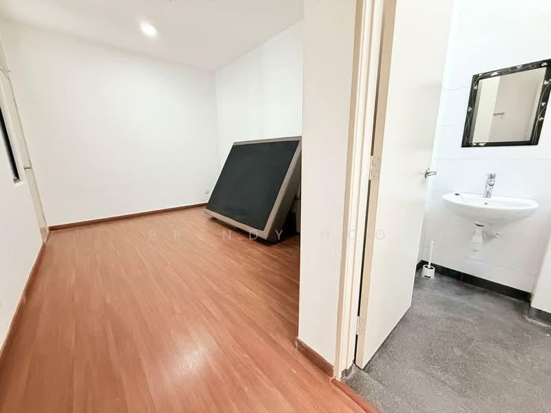 2 Storey Cluster House @ Bukit Indah Garden Villas - 4