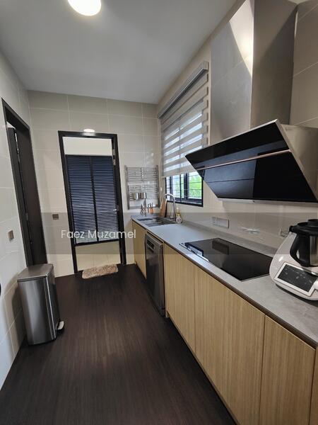 City of Elmina : Reesia - 4