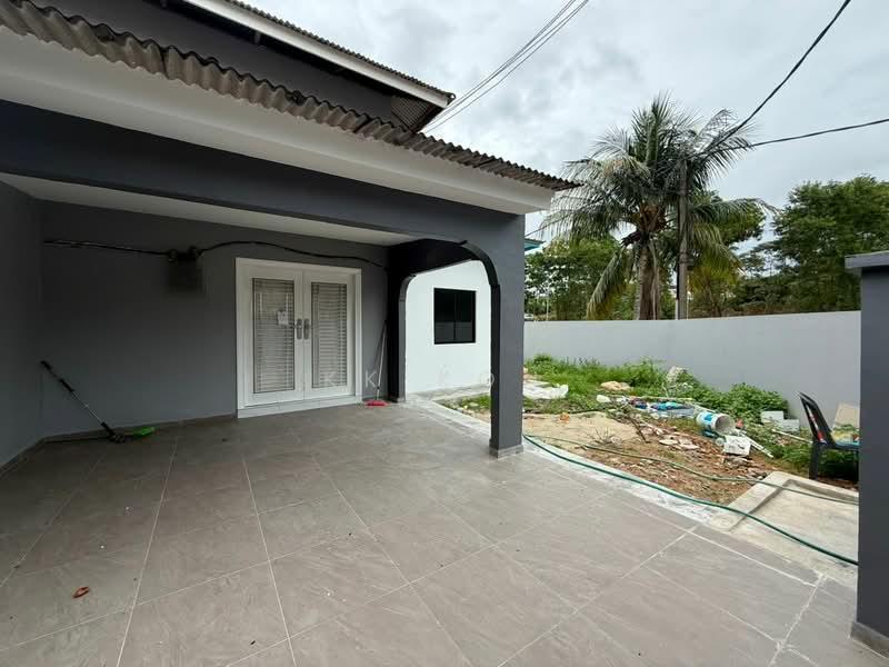 Taman Mount Austin - 1