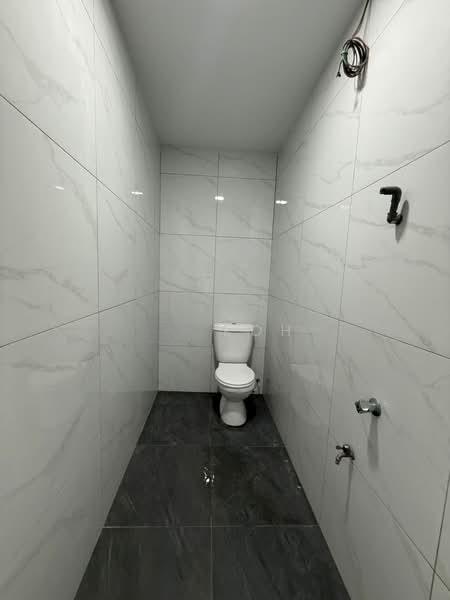 Taman Mount Austin - 4