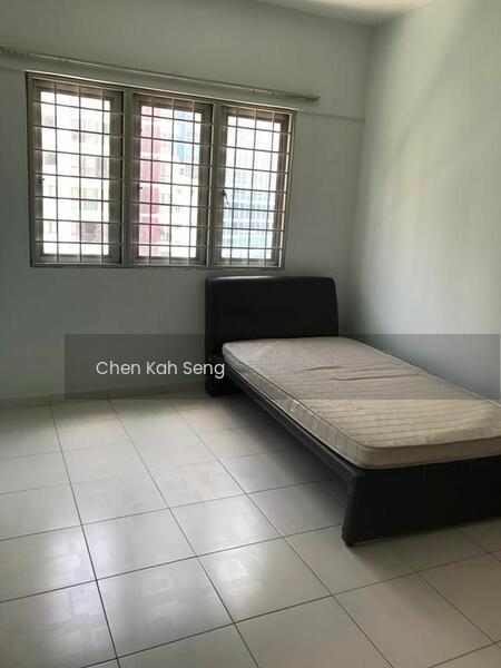 Crescent Court - 2