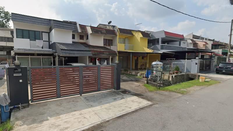 2 Storey House Taman Bukit Serdang Seri Kembangan - 1