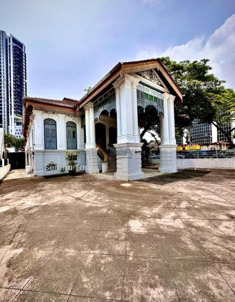 A Corner Heritage Bungalow on Jalan Kelawei and Jalan Pemenang Junction. - 1