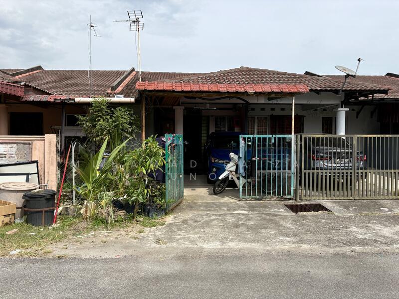 Bandar Tasik Kesuma - 1