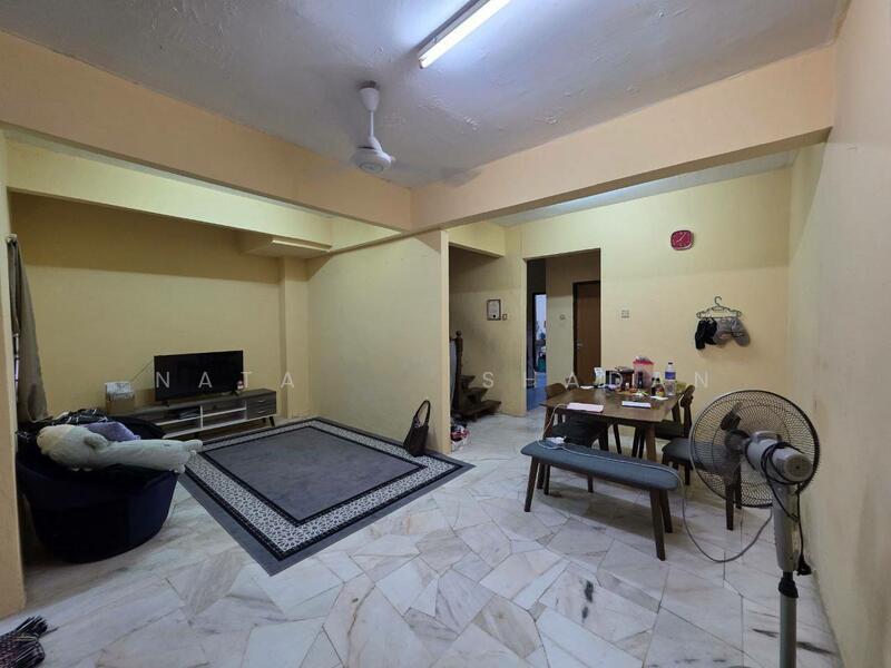 End Lot 2 Storey Terrace House Taman Subang Mewah USJ 1, Subang Jaya - 3