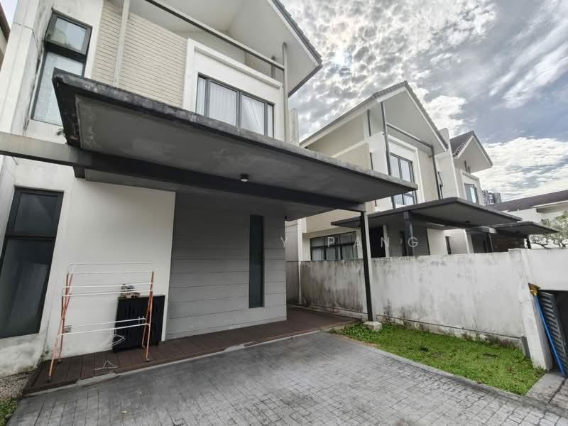 Avira Medini Iskandar - 1