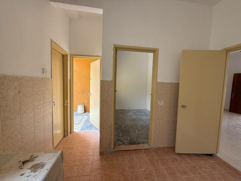 Newly Refurbish 2 Storey Terrace Taman Desaria - 4