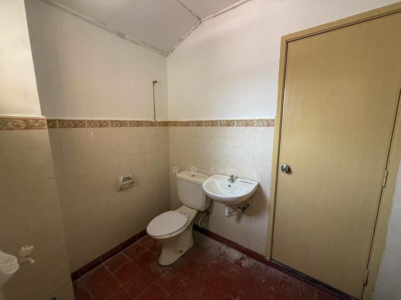 Newly Refurbish 2 Storey Terrace Taman Desaria - 2