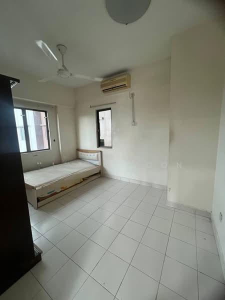 Danga View Apartment - 3