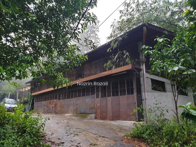 HUGE Bungalows on Hill In Hulu Langat 2.4 Acres Land - 2