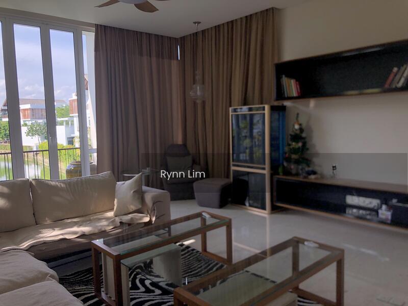 Emerald Bay @ Puteri Harbour - 1