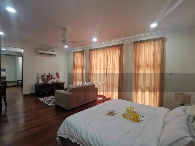 Bungalow at Mont Kiara - 3