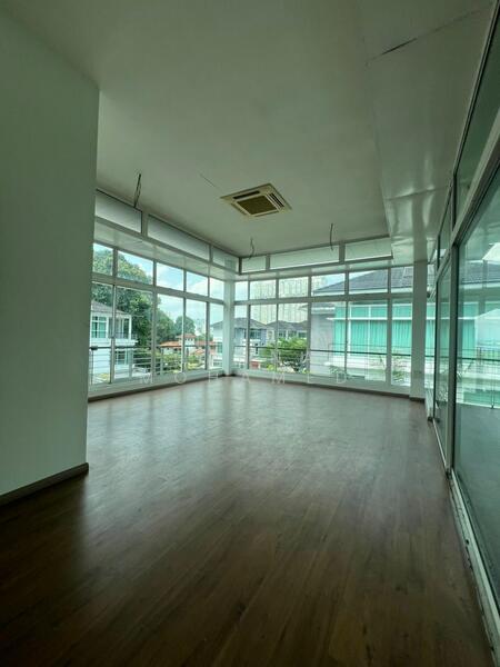 Straits View - 4