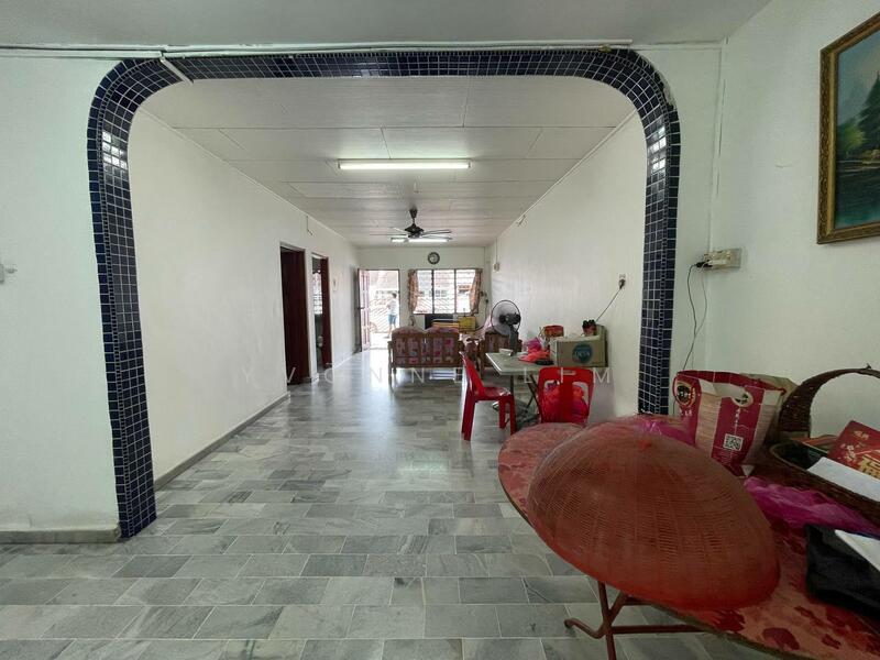 Taman Ungku Tun Aminah - 2