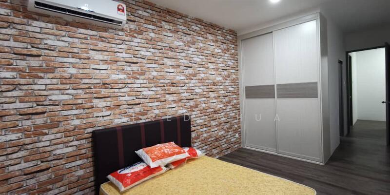 HK Square Apartment - 3