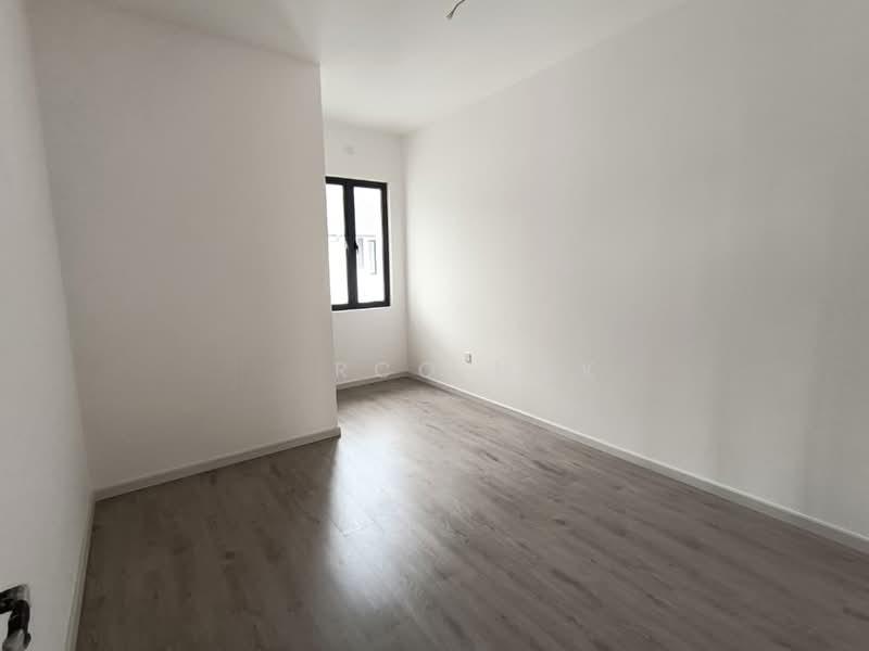 Bandar Bukit Raja : Nadira - 5