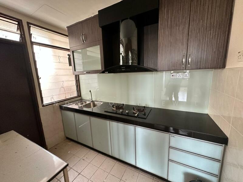 Flat Taman Perling - 2