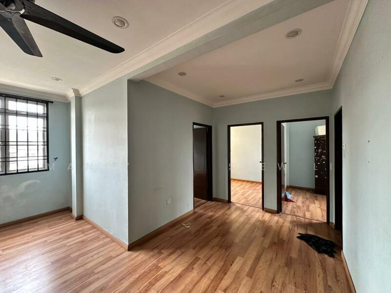 Flat Taman Perling - 1