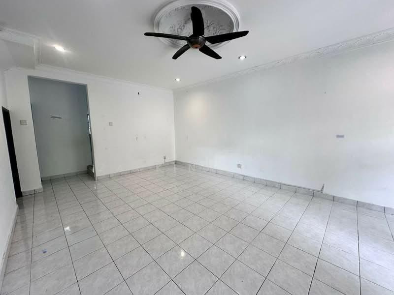 Value Buy Renovated & Fully Extended 2 Sty Pending@ Bandar Puteri Klang - 1