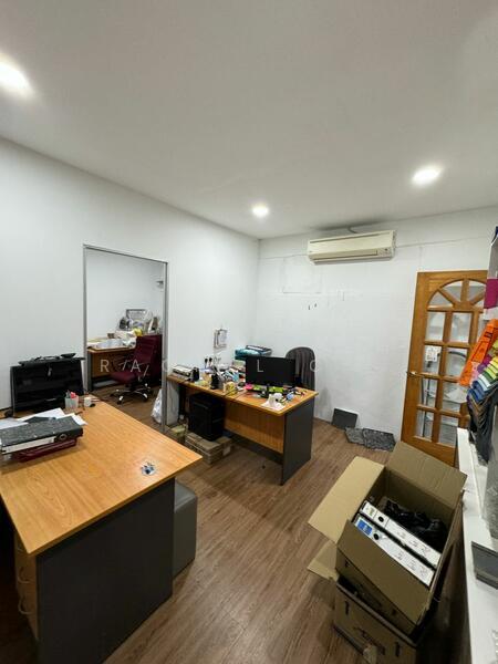 Taman Perindustrian Bukit Serdang - 3