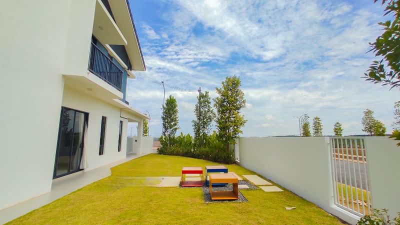 Seremban 2 Storey Show House Corner / End Lot Option with Fully Furnished Bandar Enstek Labu Sepang - 2