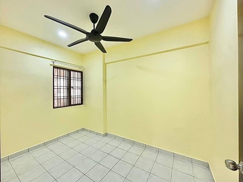 Pangsapuri Sri Cempaka - 4