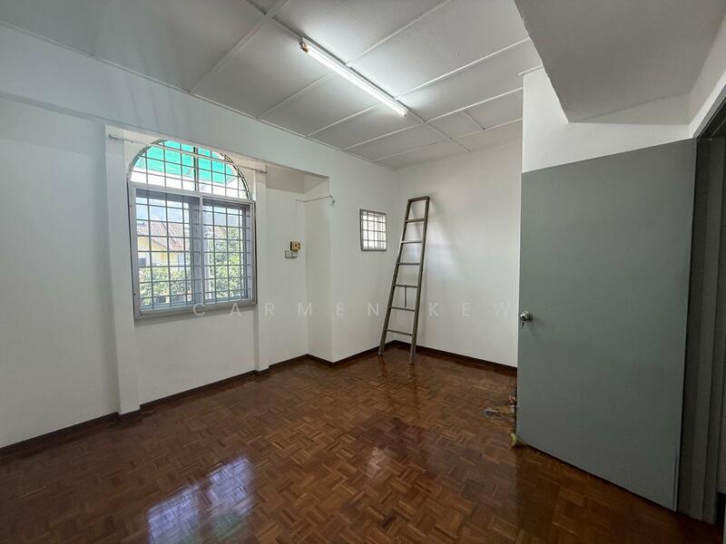 jalan mawar puchong perdana - 1