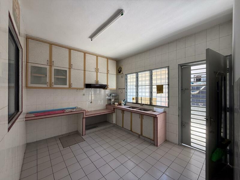 jalan mawar puchong perdana - 2