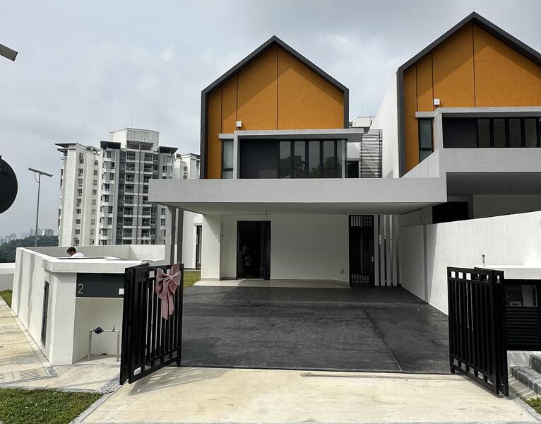 KL East : East 57 - 1