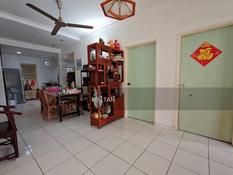 Semi D , Intermediate , 30 x 65 | Bukit Serdang - 2