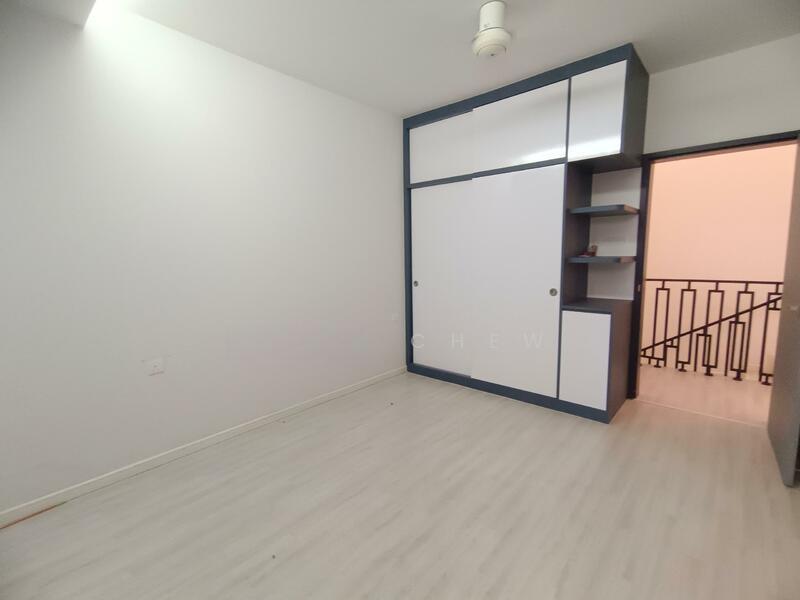 Taman Sutera Kuning - 5