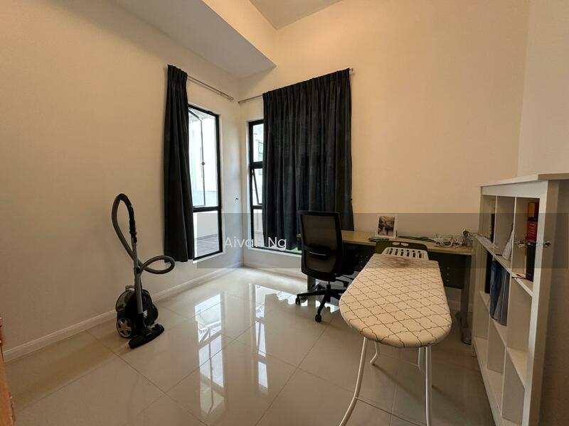 Twin Palms - 5