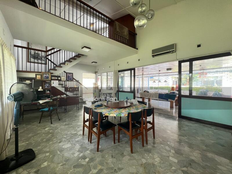 Pulau Tikus Bungalow Corner - 1