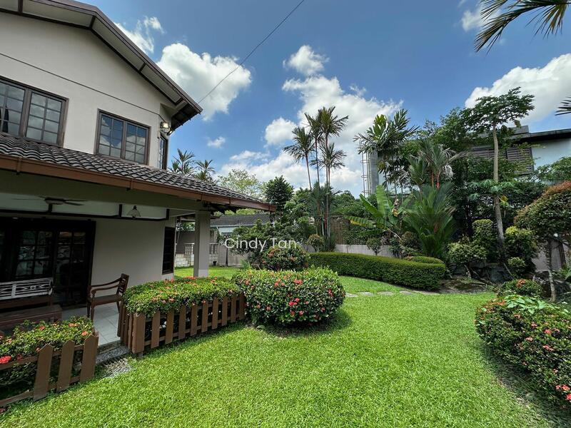 Bungalow at Taman Bandaraya - 1