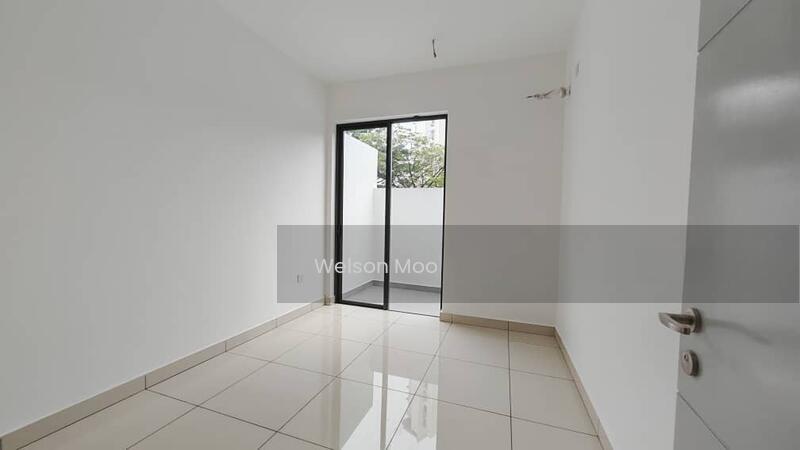 KL East : East 57 - 5